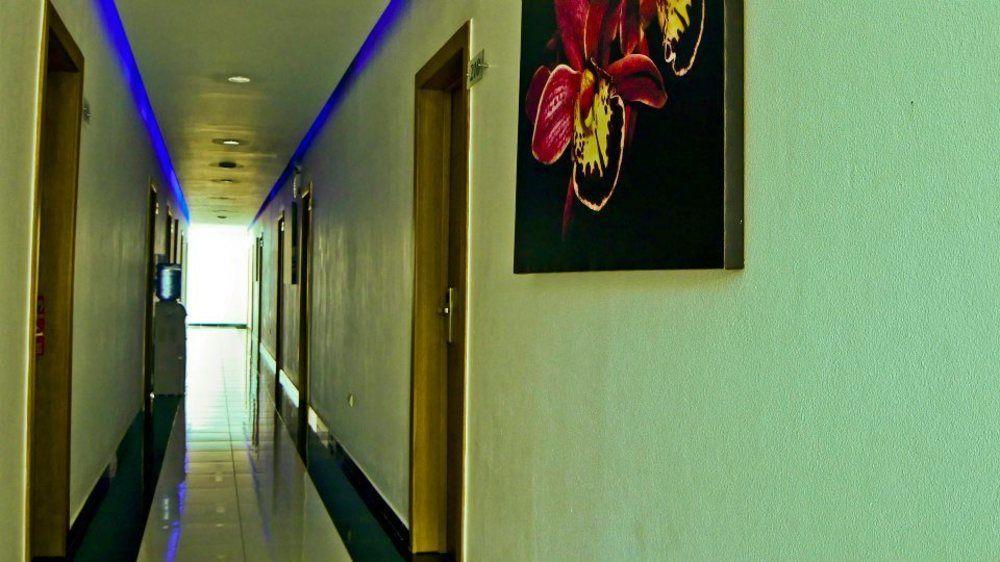 Dpravia Hotel Srl Bani Exterior photo